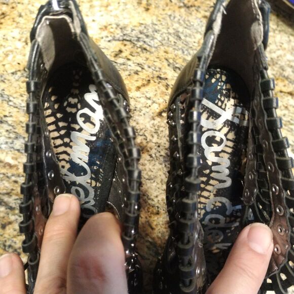 Sam Edelman Elyese Black Leather Studs Open Toe Sandals Women's Size 9 M - Picture 8 of 14